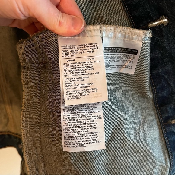 Levi’s Trucker Denim Jacket - Picture 13 of 14